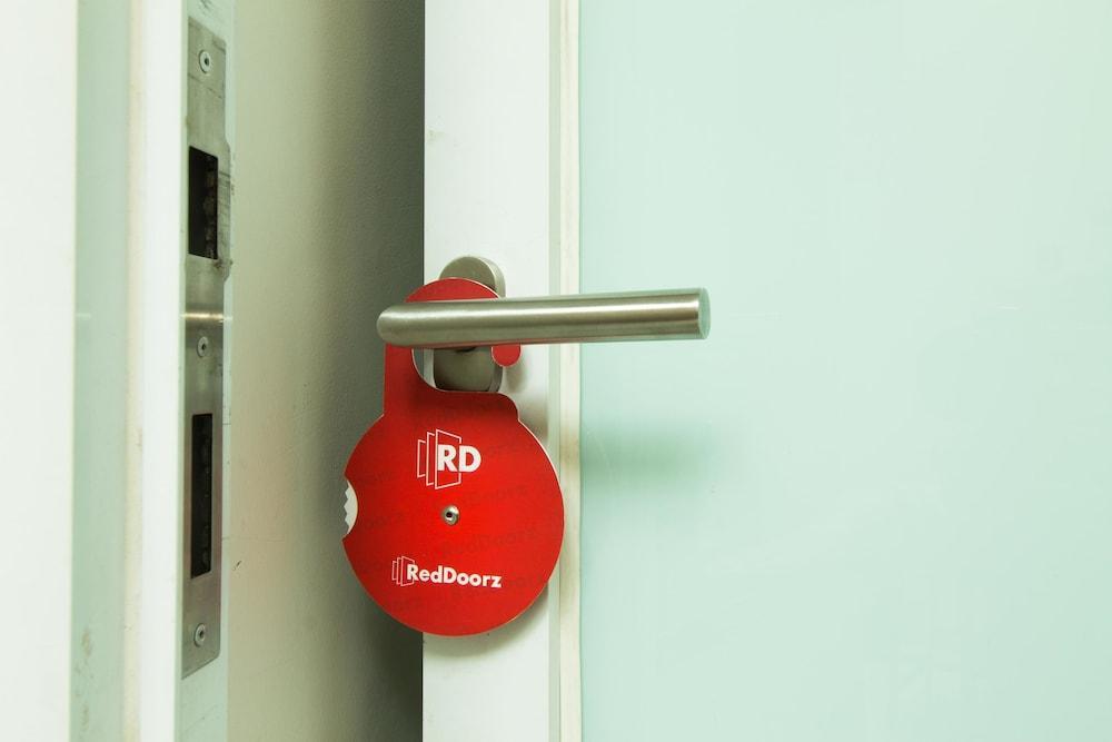 מלון ג'קרטה Reddoorz @ Pulomas מראה חיצוני תמונה